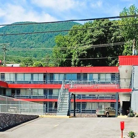 Holiday Lodge Virginia Pearisburg Экстерьер фото